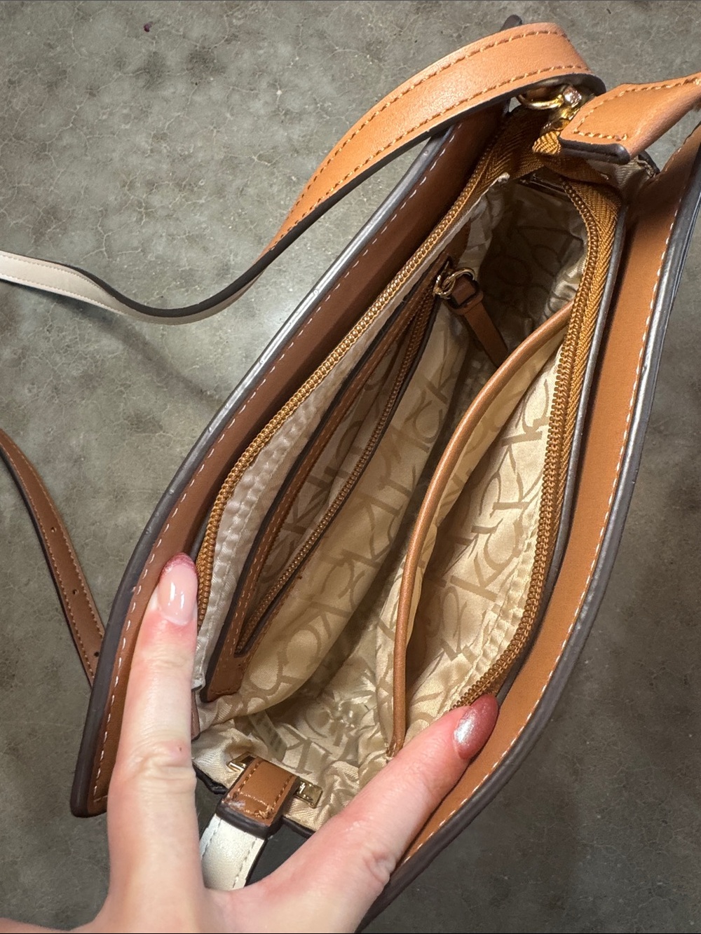 Calvin Klein purse - Picture 3 of 7